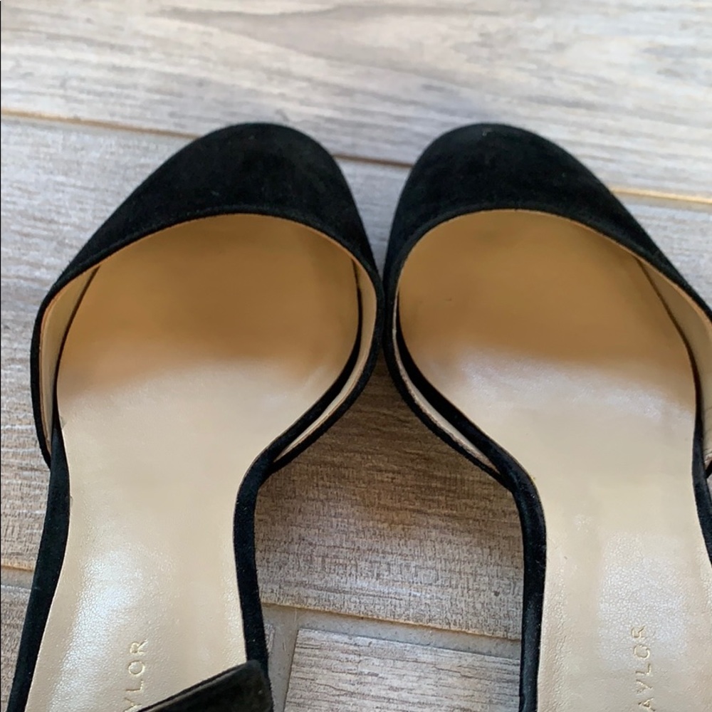 Ann Taylor Black 2” Heels with faux pearl trim - Picture 8 of 8